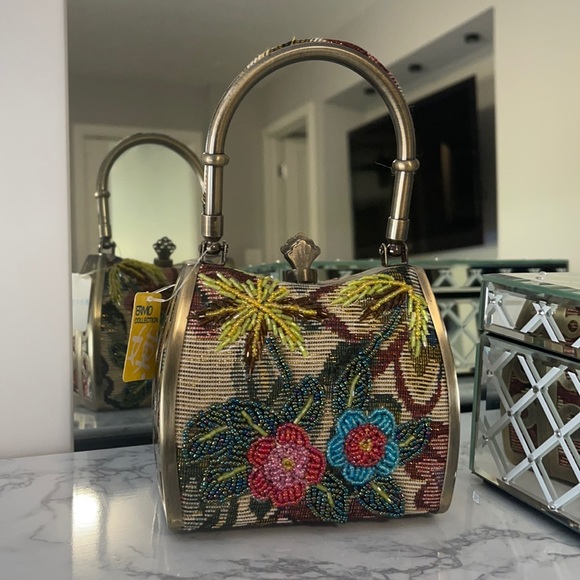 Colorful beautiful small bag - Picture 1 of 5